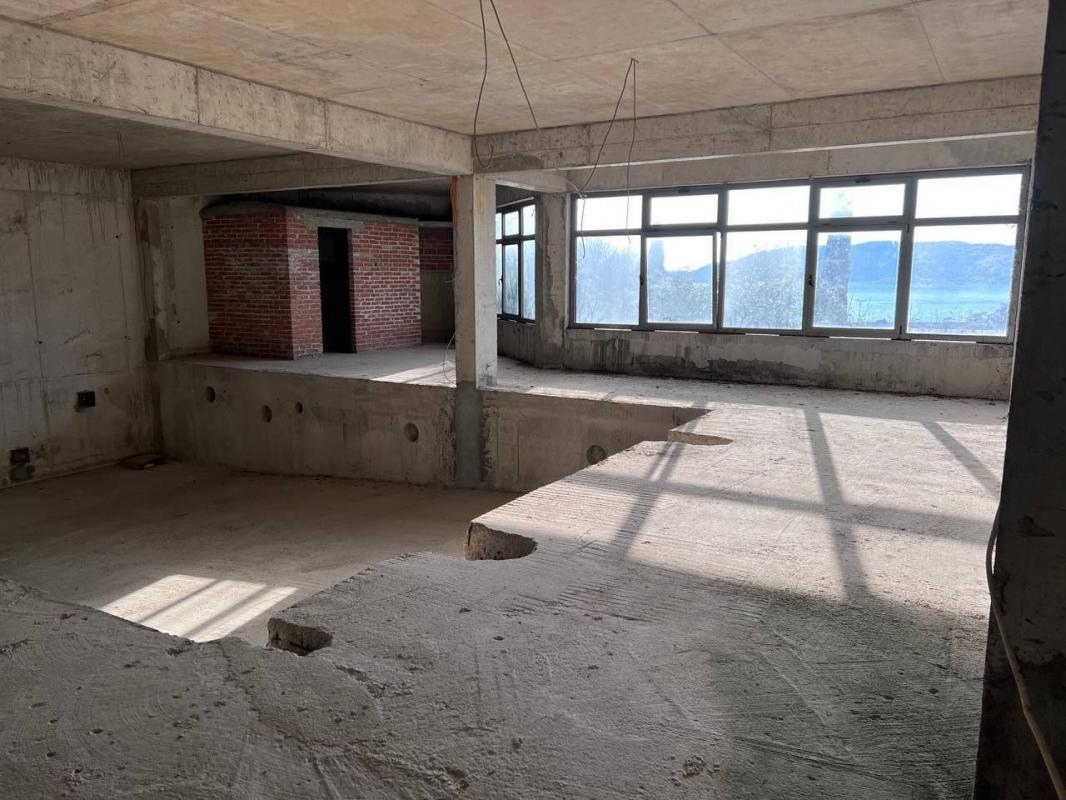 Коммерческая недвижимость в Becici, 660 m²