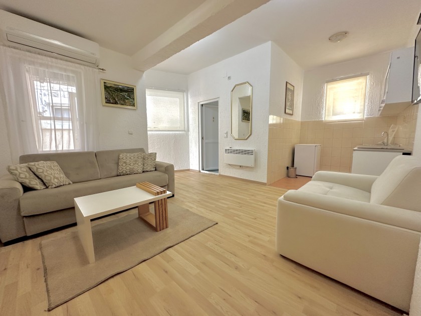 Apartment for Rent, Budva Okolina — €250