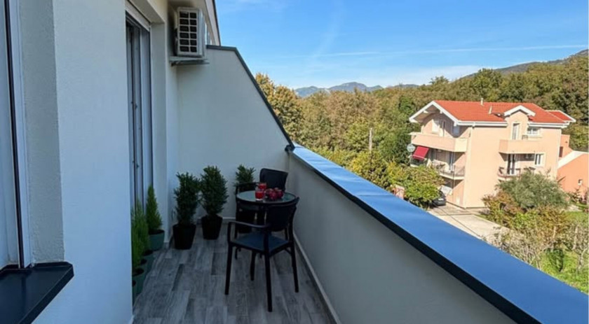 Studio apartment in a low rise residential complex, Grbalj