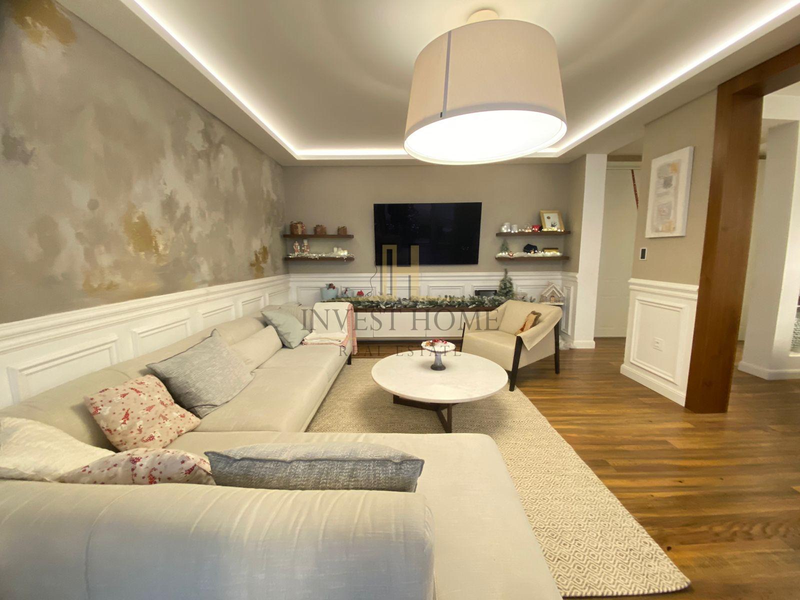 Trosoban stan, Centar, 122m2