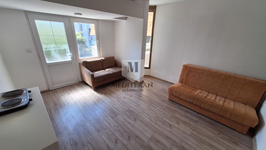 Prodajem Poslovni Prostor, Igalo