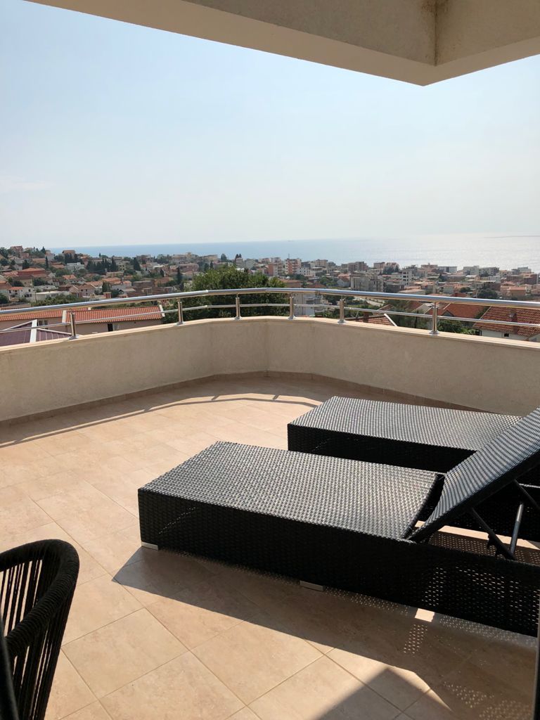 House For Sale, Dobre Vode