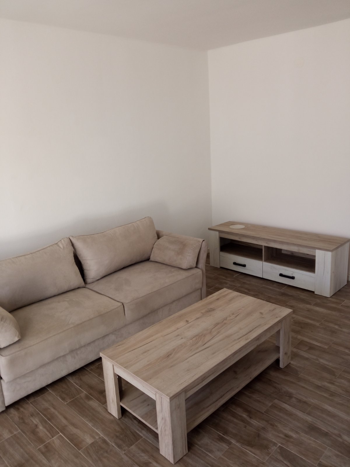 Apartment for Rent, Bar — €500