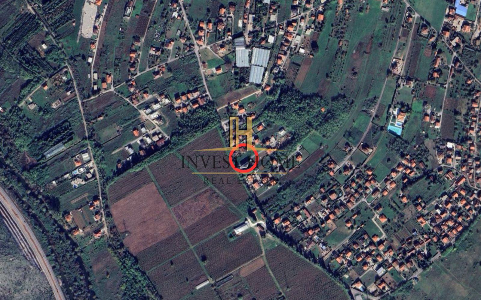 Građevinski plac, Tološi, 732m2