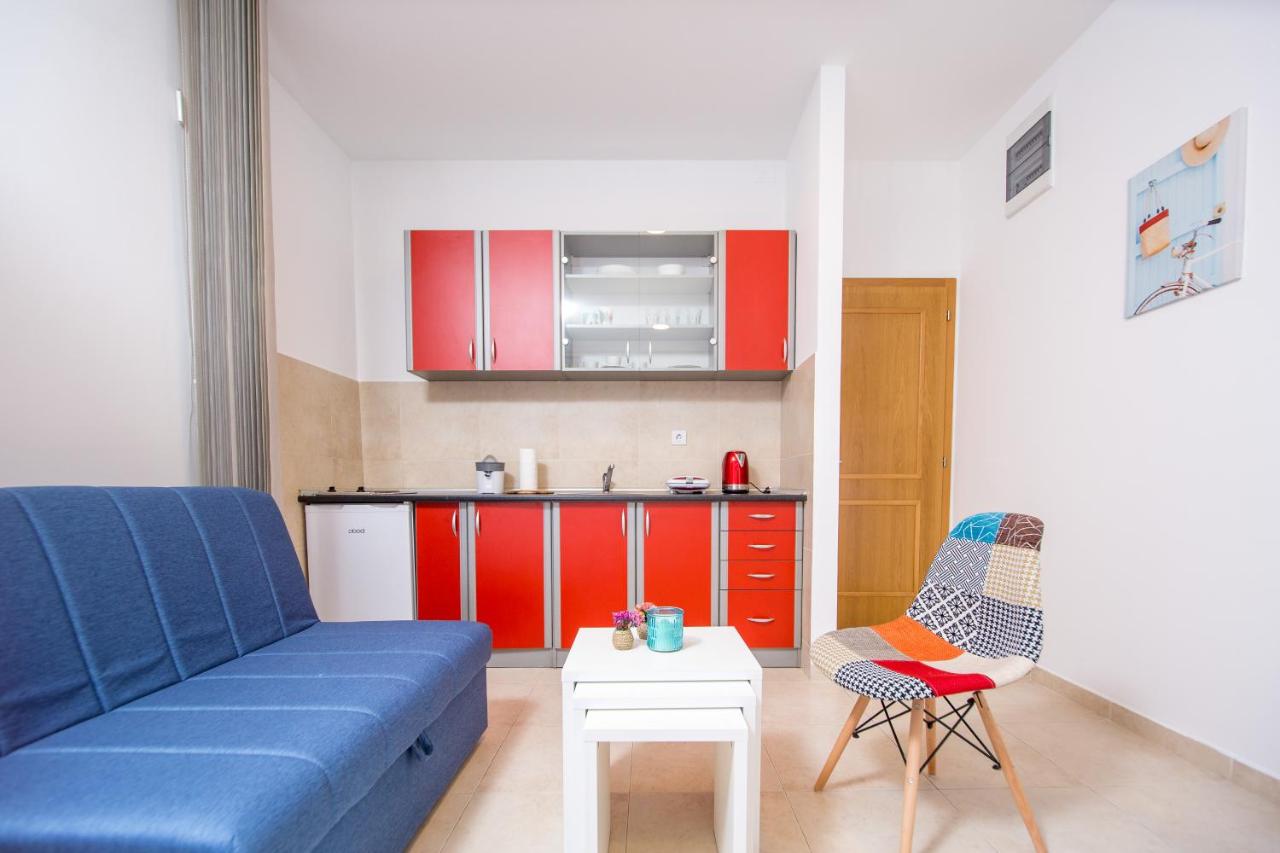 Iznajmljujem Stan-Apartman, Budva