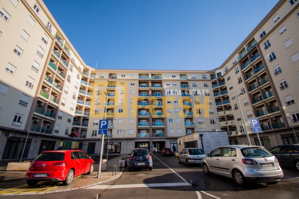 Lux jednosoban stan, 45m2, Zabjelo, Izdavanje